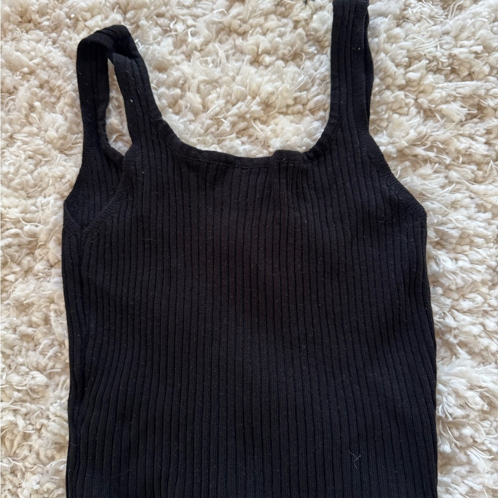 SHEIN Black Ribbed Tank Top
